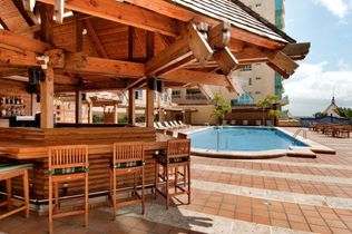 Hotel Hilton Santo Domingo Pool Bar